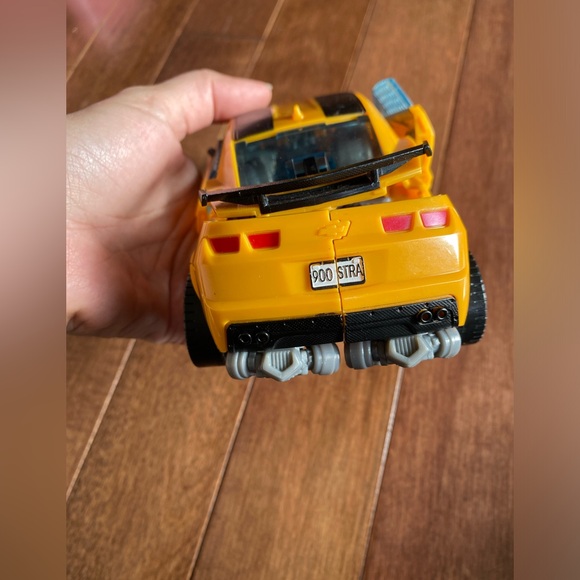 HASBORO TRANSFORMER BUMBLE BEE 900STRA YELLOW - Picture 10 of 13